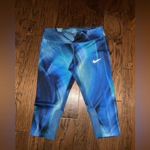 Nike crop leggings